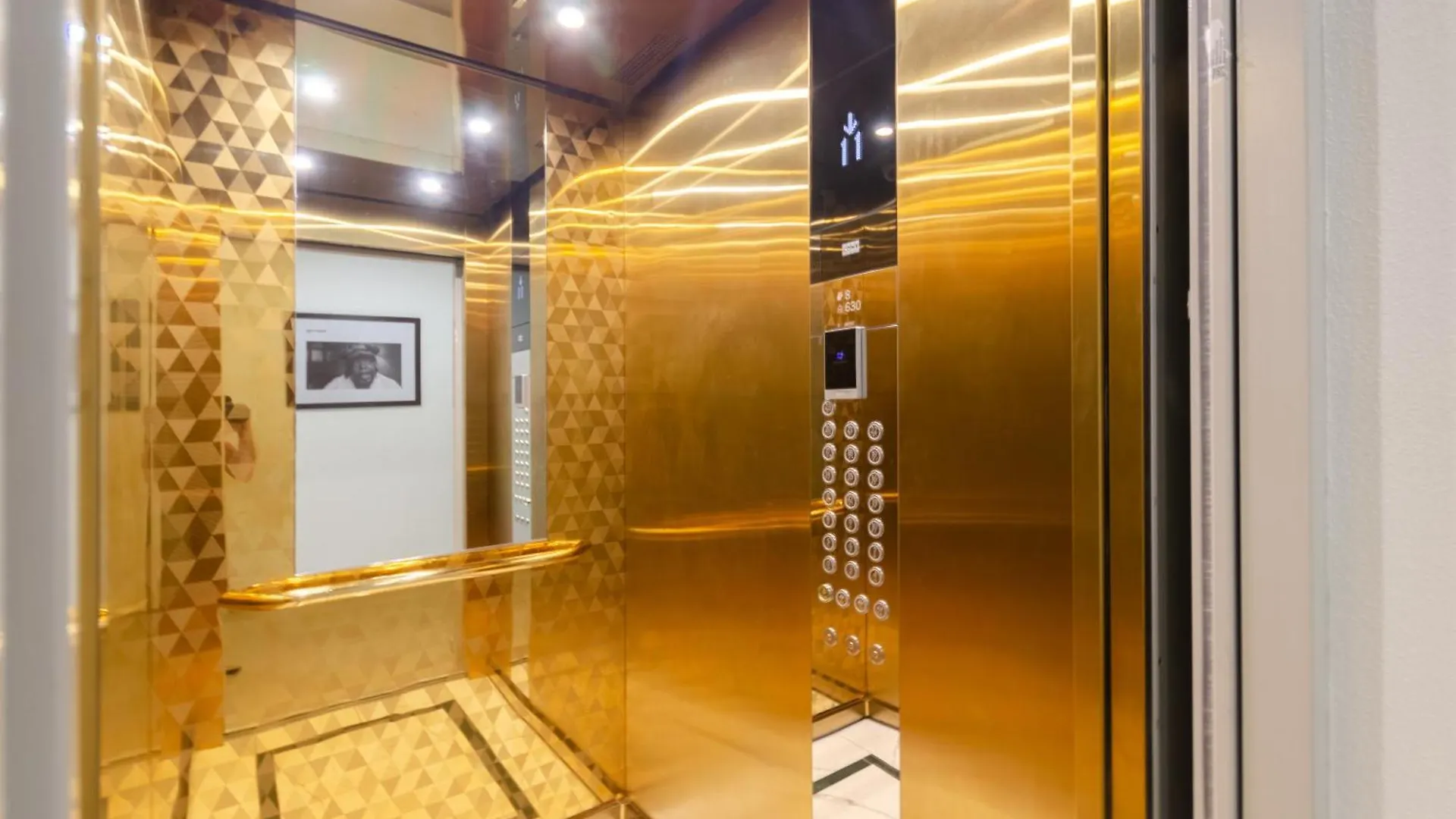 Petrovdom Apartments 5-46 In Rc Zhemchuzhyna 38, Zhylianska 68 Kiev Ucraina